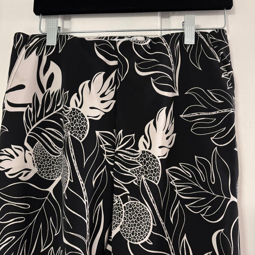 Missing Polynesia Black White Tropical Print Pant… - image 2